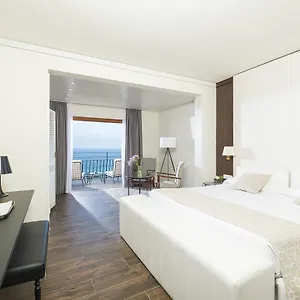 Отель Santa Marta *****